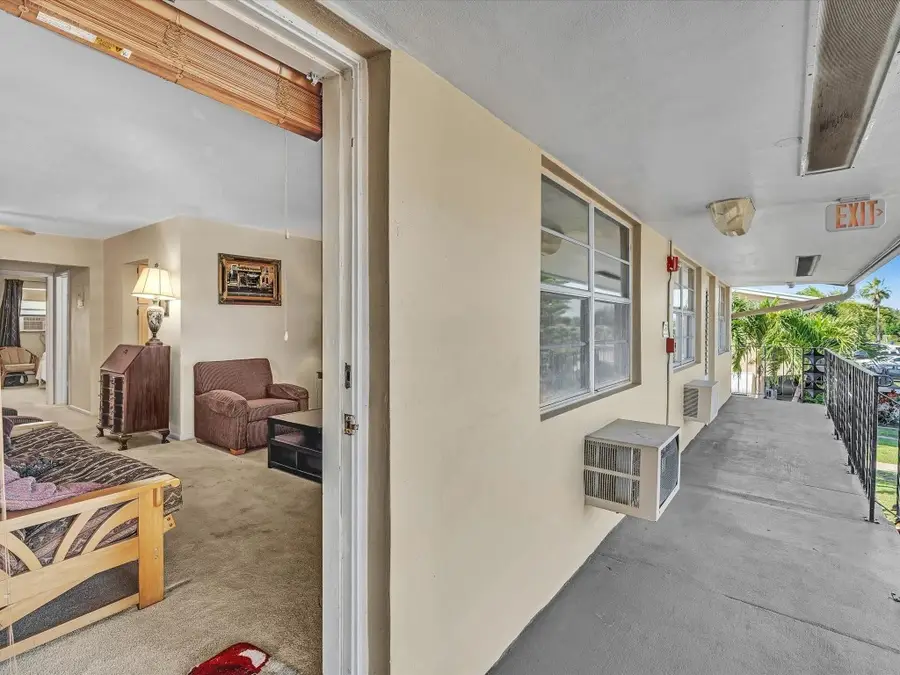 2124 NE 56th Court #209, Fort Lauderdale, FL 33308 - Image #3