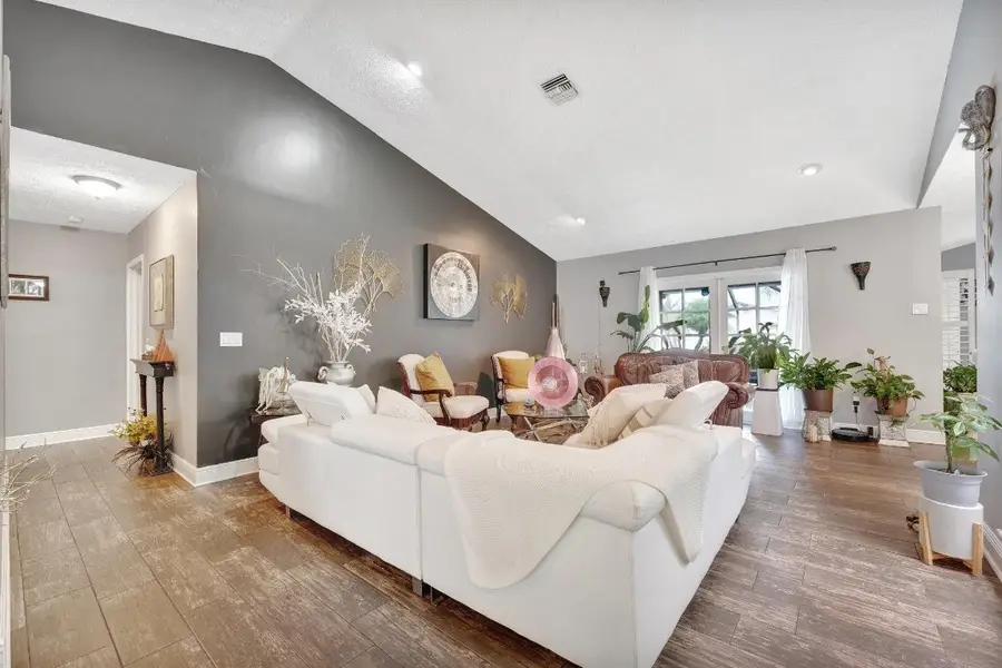 1221 SW 59th Avenue, Plantation, FL 33317 - Image #3