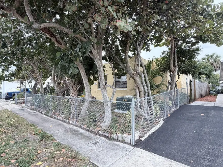 416 Revere Road, West Palm Beach, FL 33405 - Image #2