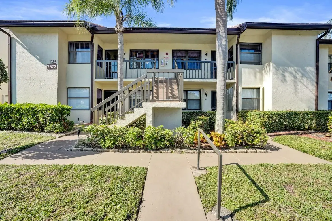 7673 Tahiti Lane #202, Lake Worth, FL 33467 - Image #1