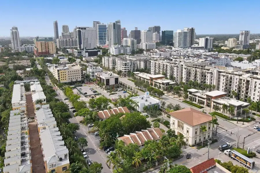 575 NE 7th Avenue #4B, Fort Lauderdale, FL 33301 - Image #2