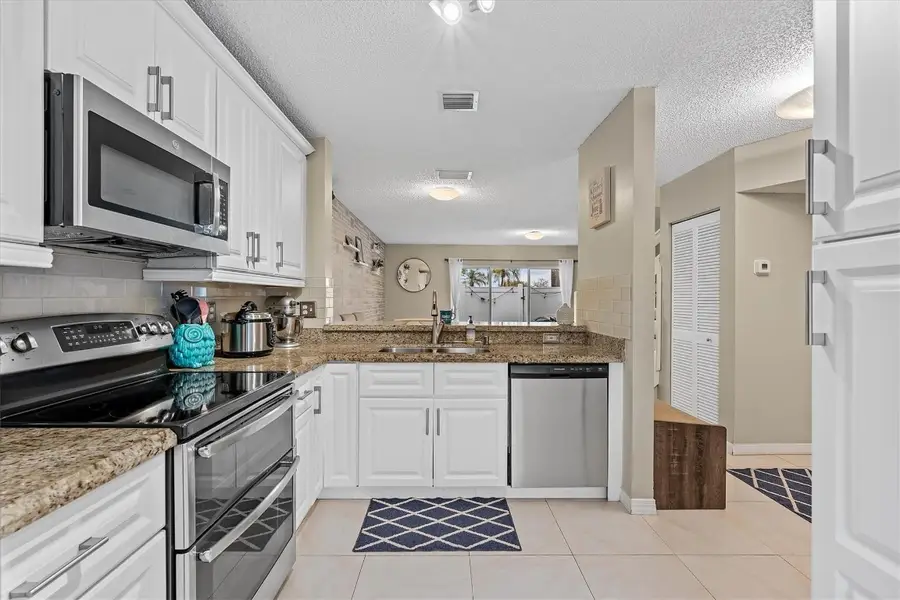 20815 NW 2nd Street #20815, Pembroke Pines, FL 33029 - Image #2