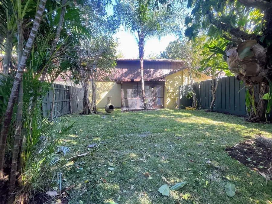 512 NW 43rd Place, Deerfield Beach, FL 33064 - Image #2