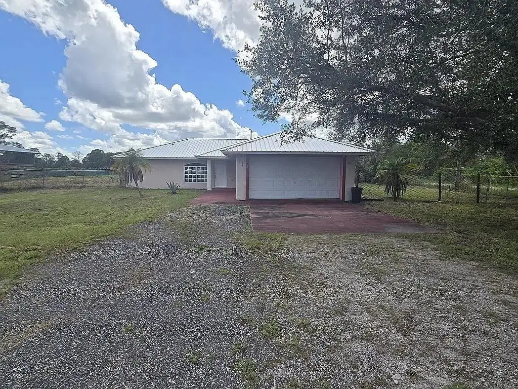 472 Avenida Del Sur, Clewiston, FL 33440 - Image #1