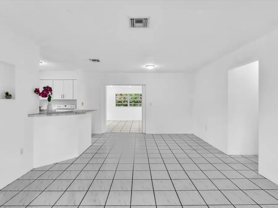 7971 NW 16th Street, Pembroke Pines, FL 33024 - Image #3