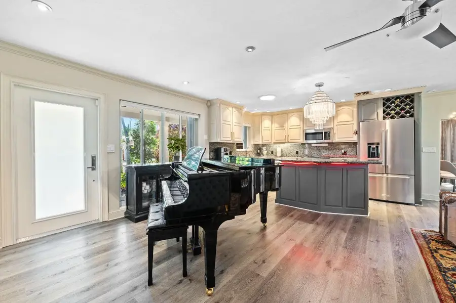 1617 Poinsettia Drive, Fort Lauderdale, FL 33305 - Image #2