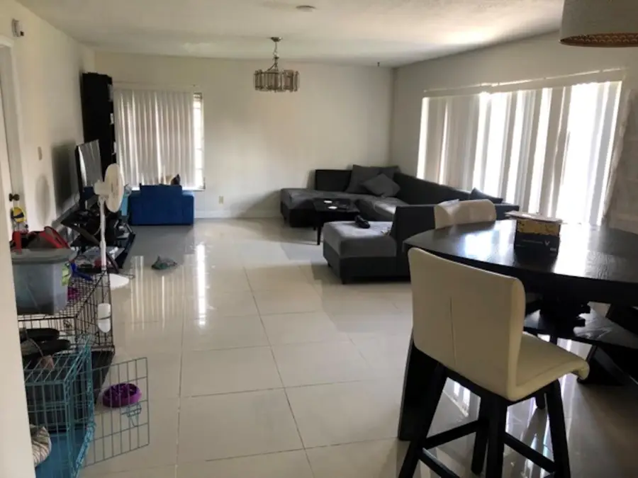430 Commodore Drive #310, Plantation, FL 33325 - Image #3