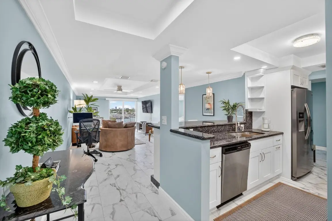 95 N Birch Road #702, Fort Lauderdale, FL 33304 - Image #1