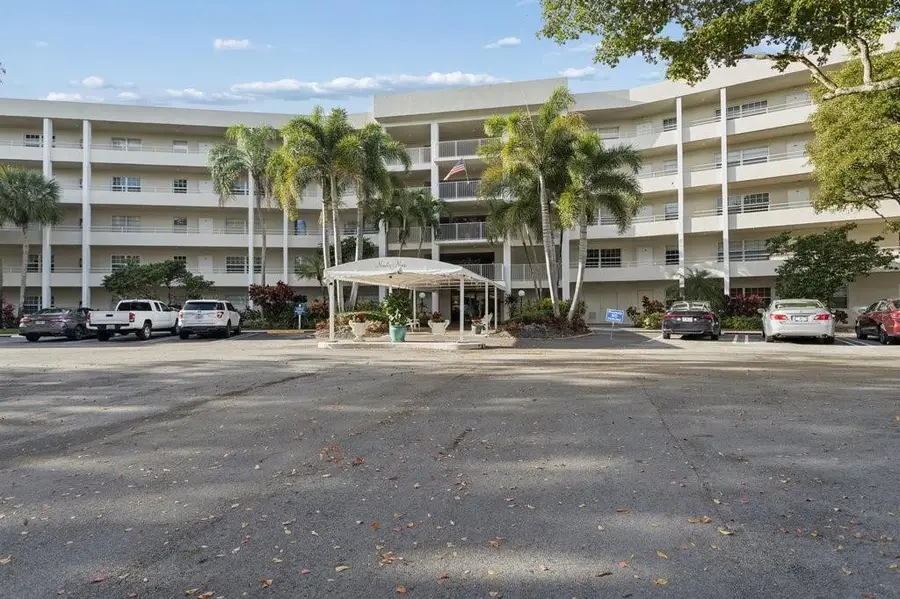 821 Cypress Boulevard #408, Pompano Beach, FL 33069 - Image #3