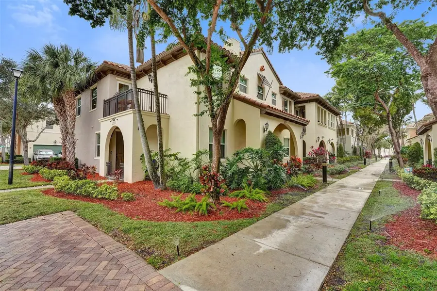 2977 St John Drive #2977, Hollywood, FL 33024 - Image #2