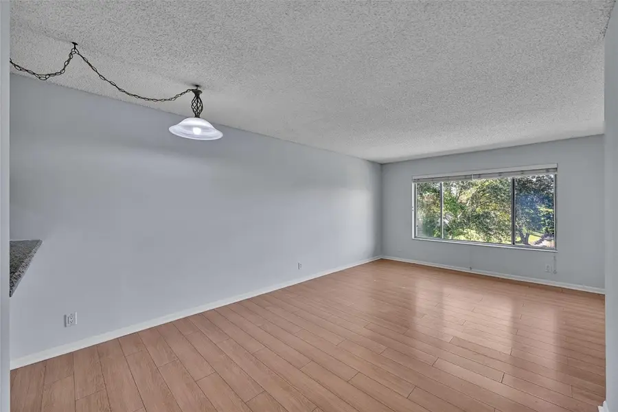 906 Twin Lakes Drive #8-J, Coral Springs, FL 33071 - Image #2