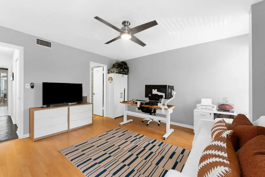 656 Kensington Place #12b, Fort Lauderdale, FL 33305 - Image #2