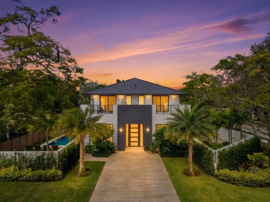 2103 Bayview Drive, Fort Lauderdale, FL 33308 - Image #3