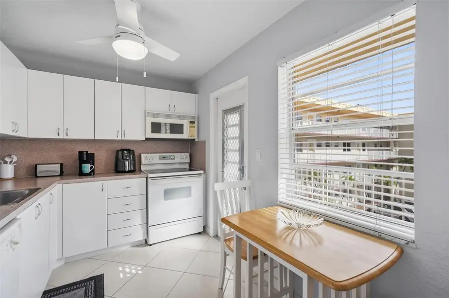 3990 NW 42nd Avenue #305, Lauderdale Lakes, FL 33319 - Image #3