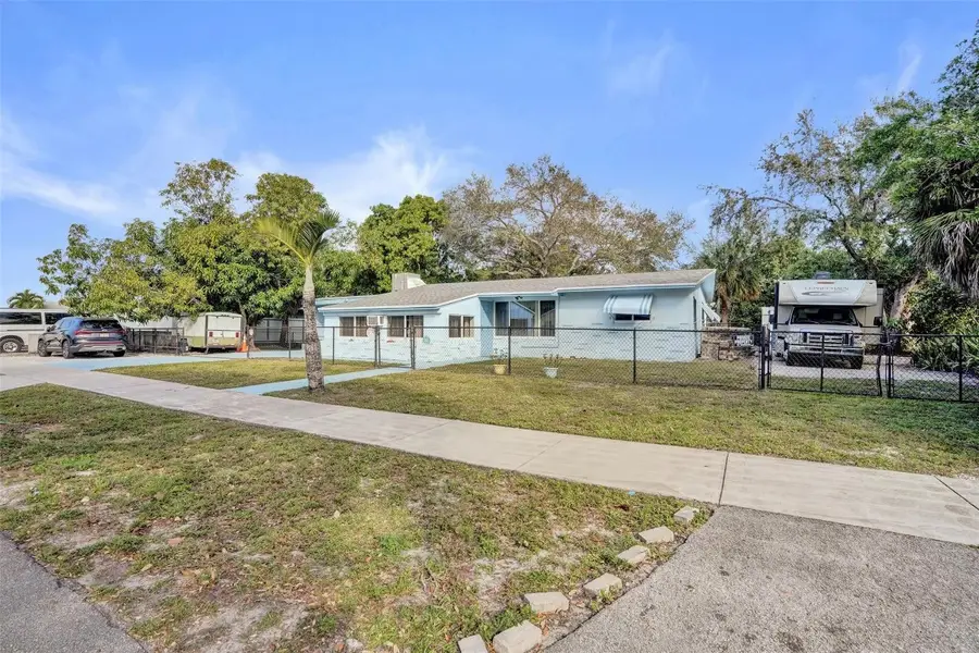 4165 SW 24th Street, Fort Lauderdale, FL 33317 - Image #3