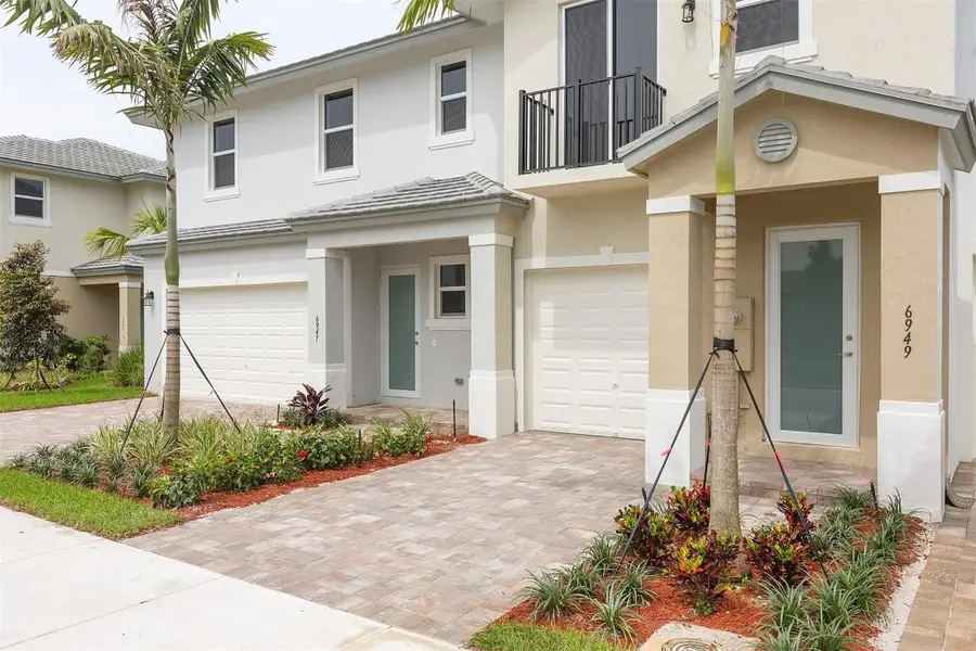 6937 Pines Circle #17, Coconut Creek, FL 33073 - Image #2