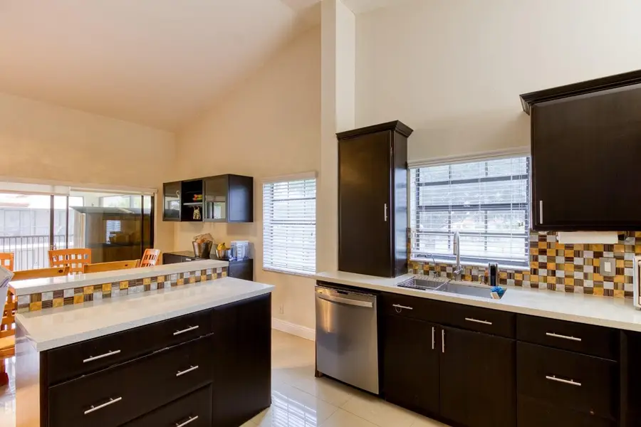 612 Freedom Court #612, Deerfield Beach, FL 33442 - Image #3