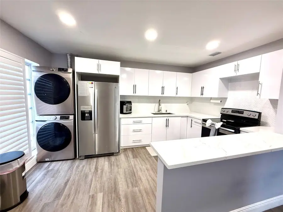 20862 Vinesta Circle #307, Boca Raton, FL 33433 - Image #2