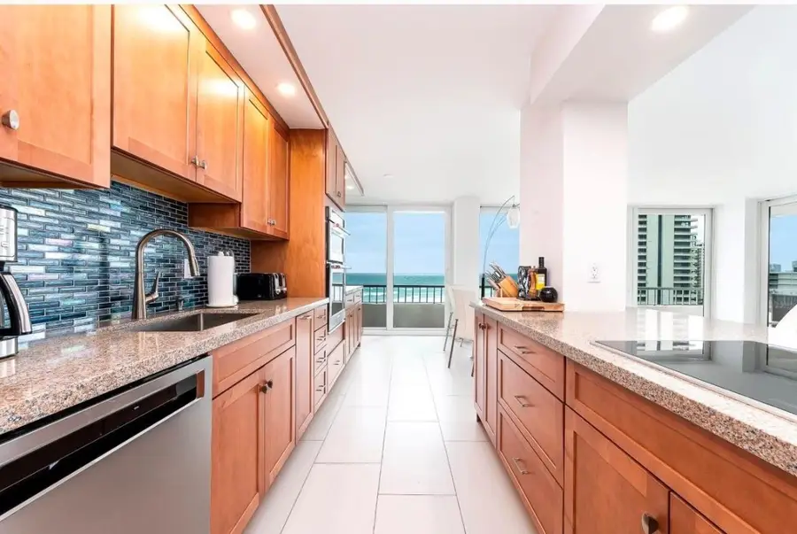 5540 N Ocean Drive #9-B, Riviera Beach, FL 33404 - Image #3