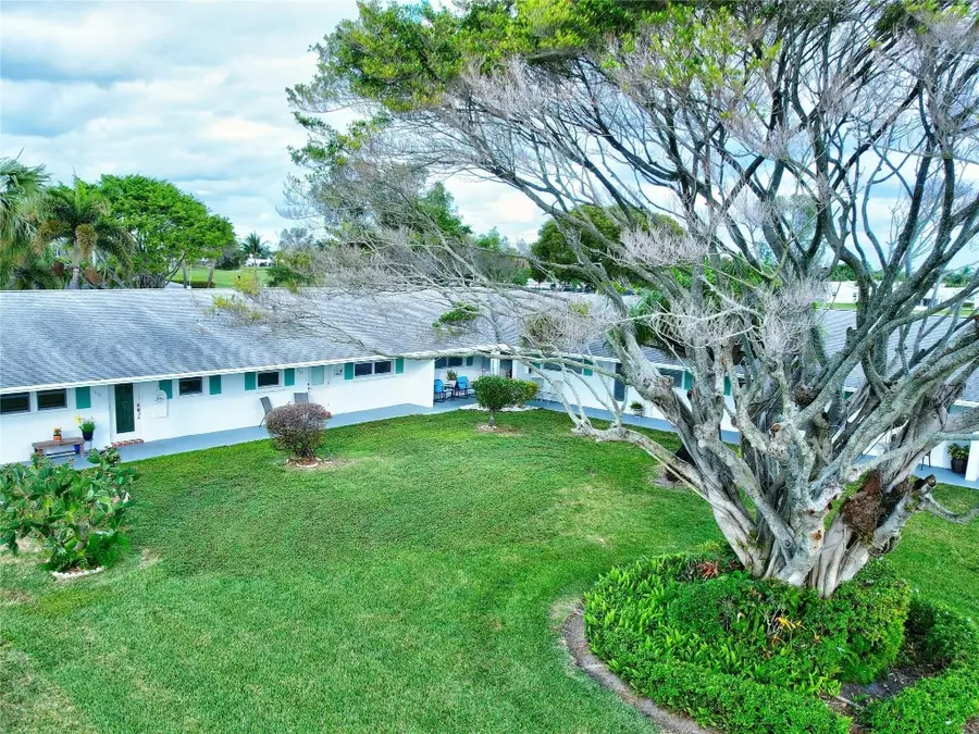 400 SW Golfview Terrace #111, Boynton Beach, FL 33426 - Image #2