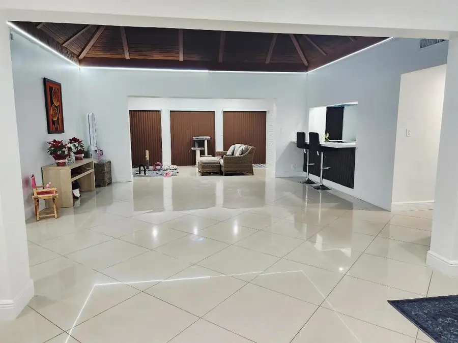 5707 White Hickory Circle, Tamarac, FL 33319 - Image #3