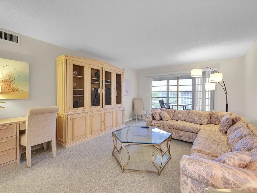 3005 Portofino Isle #G4, Coconut Creek, FL 33066 - Image #3