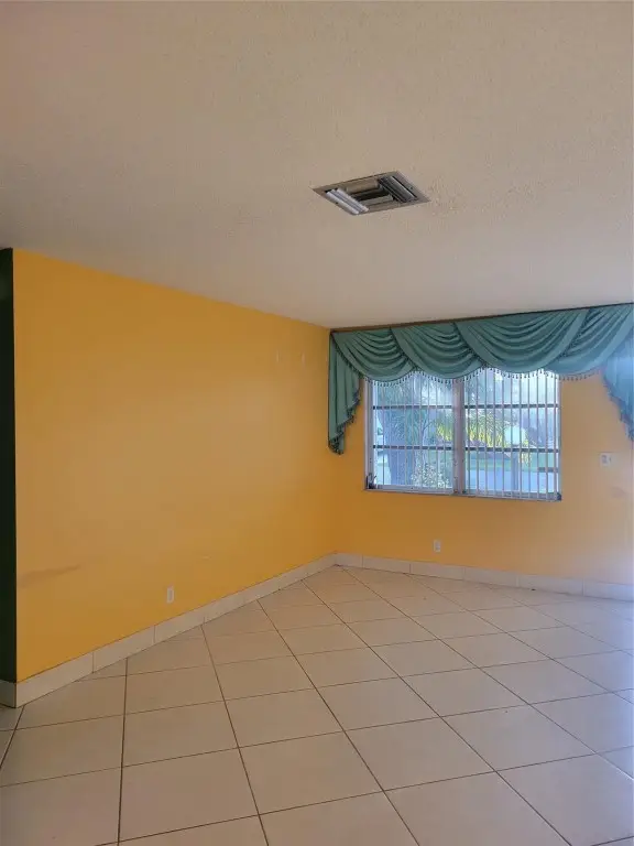 1170 NW 90th Avenue, Plantation, FL 33322 - Image #3