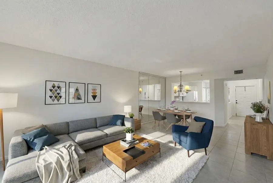 9537 Weldon Circle #202, Fort Lauderdale, FL 33321 - Image #3