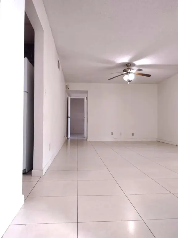 480 N Laurel Drive #3, Margate, FL 33063 - Image #2