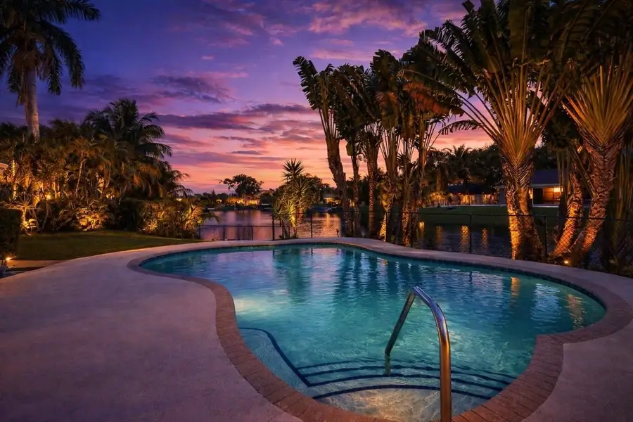 9800 NW 10th Court, Plantation, FL 33322 - Image #2