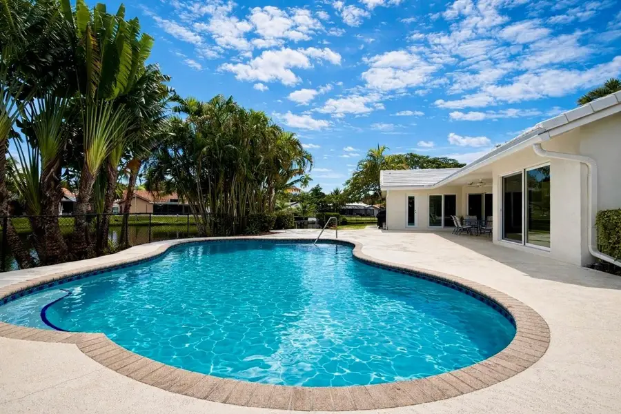 9800 NW 10th Court, Plantation, FL 33322 - Image #3