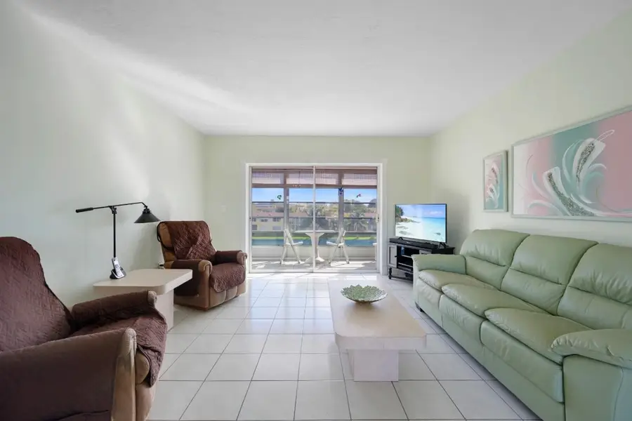 2880 NE 203rd Street #36, Miami, FL 33180 - Image #3