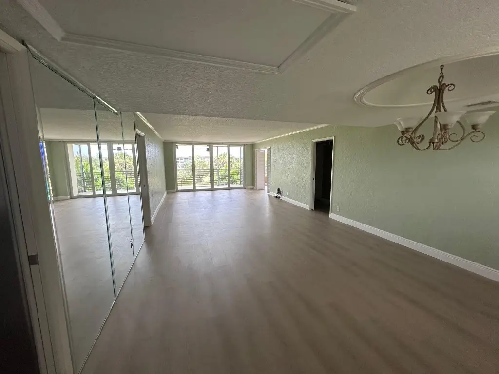 3850 Oaks Clubhouse Drive #403, Pompano Beach, FL 33069 - Image #1