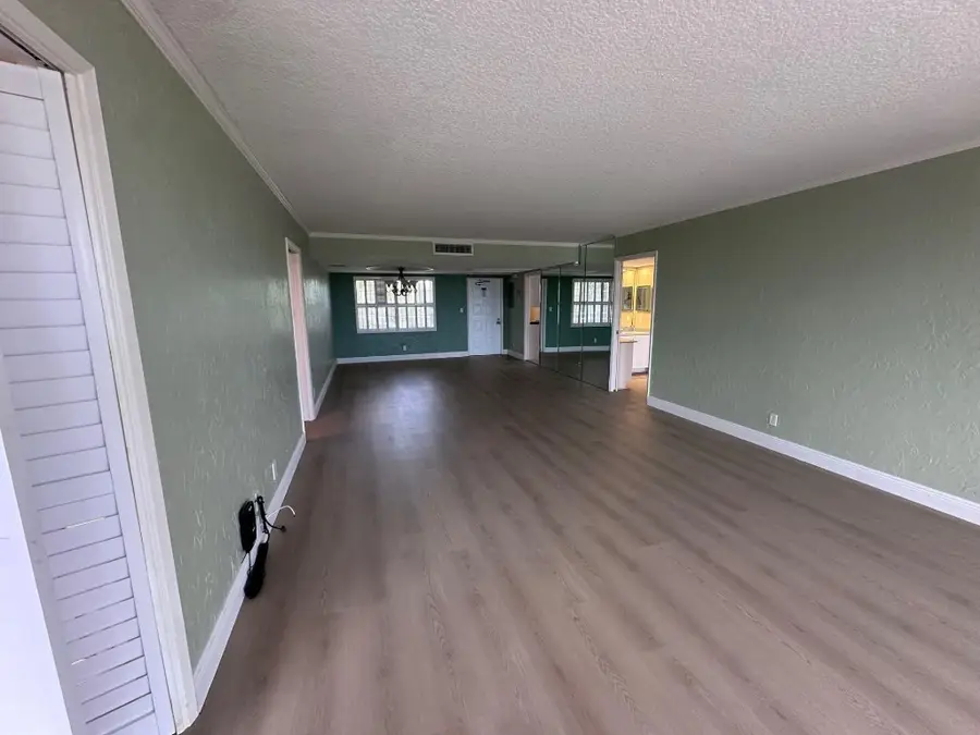 3850 Oaks Clubhouse Drive #403, Pompano Beach, FL 33069 - Image #2