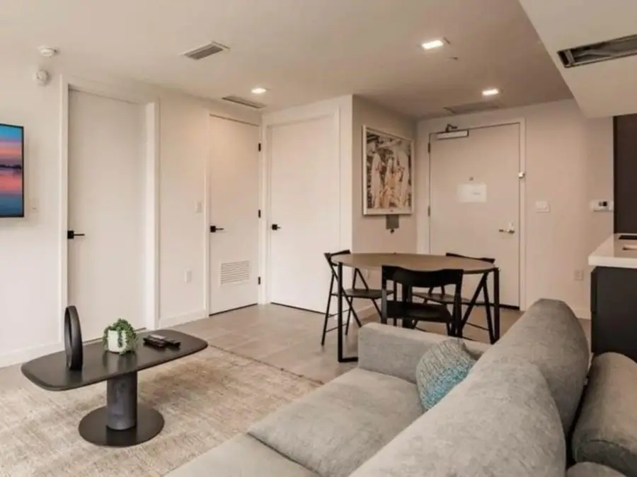 227 NE 2 Nd #2801, Miami, FL 33132 - Image #3