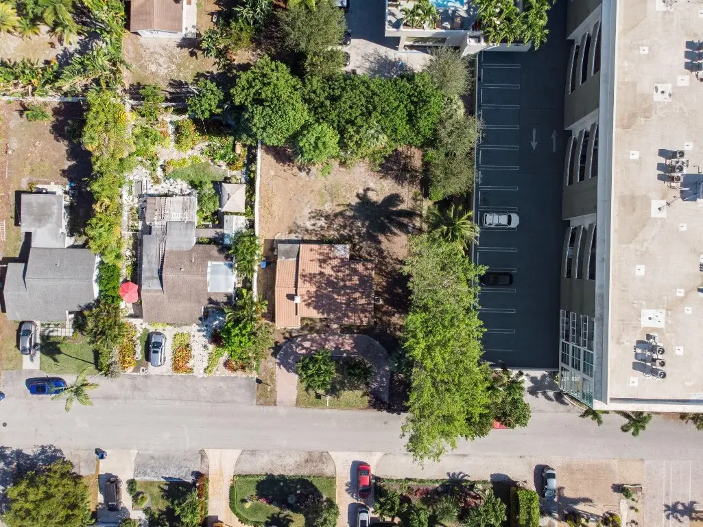 2420 NE 7th Avenue, Wilton Manors, FL 33305 - Image #1