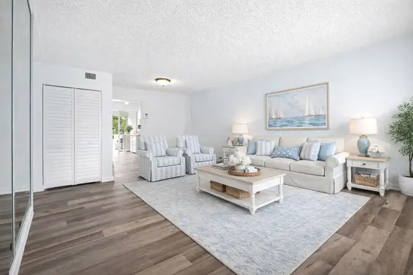 7300 NW 4 Place #205, Margate, FL 33063