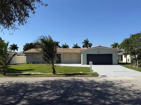 2070 NW 84th Terrace, Pembroke Pines, FL 33024