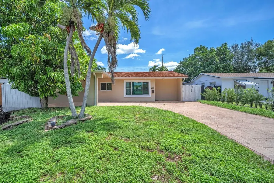 1121 N 66th Terrace, Hollywood, FL 33024 - Image #2