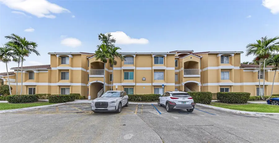 2361 NW 33rd Street #605, Oakland Park, FL 33309 - Image #2