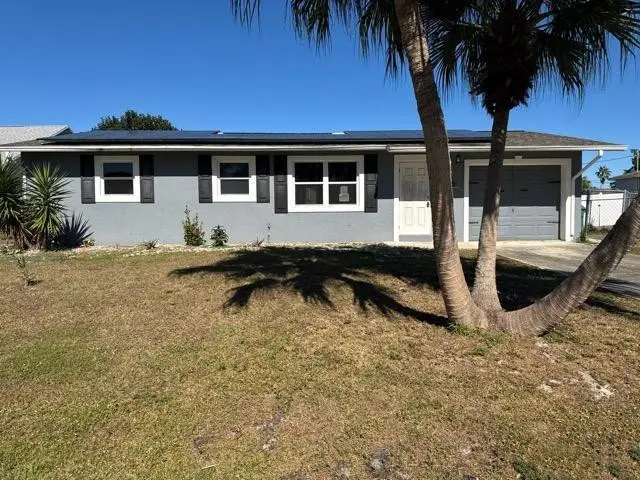 321 NE Genesee Avenue, Port Saint Lucie, FL 34983 - Image #1