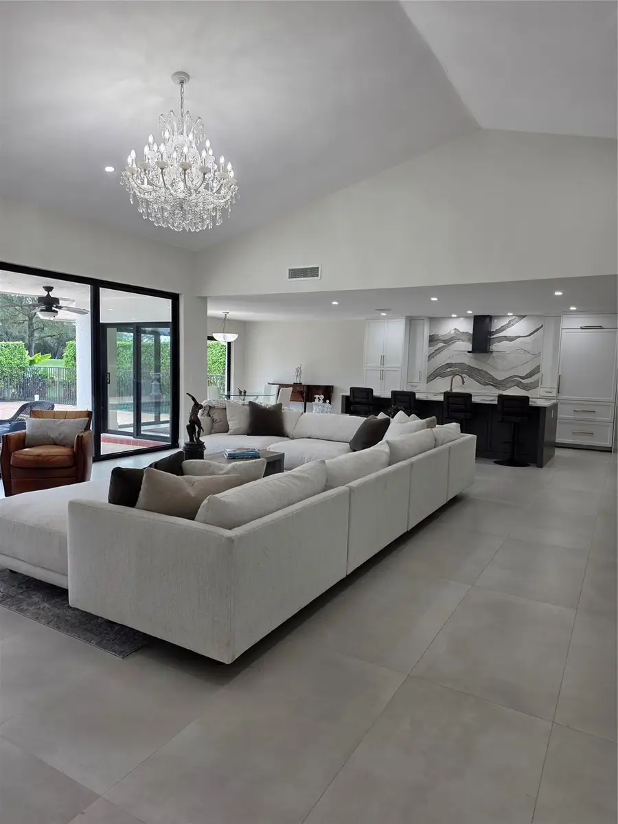 10486 Boca Woods Lane, Boca Raton, FL 33428 - Image #2