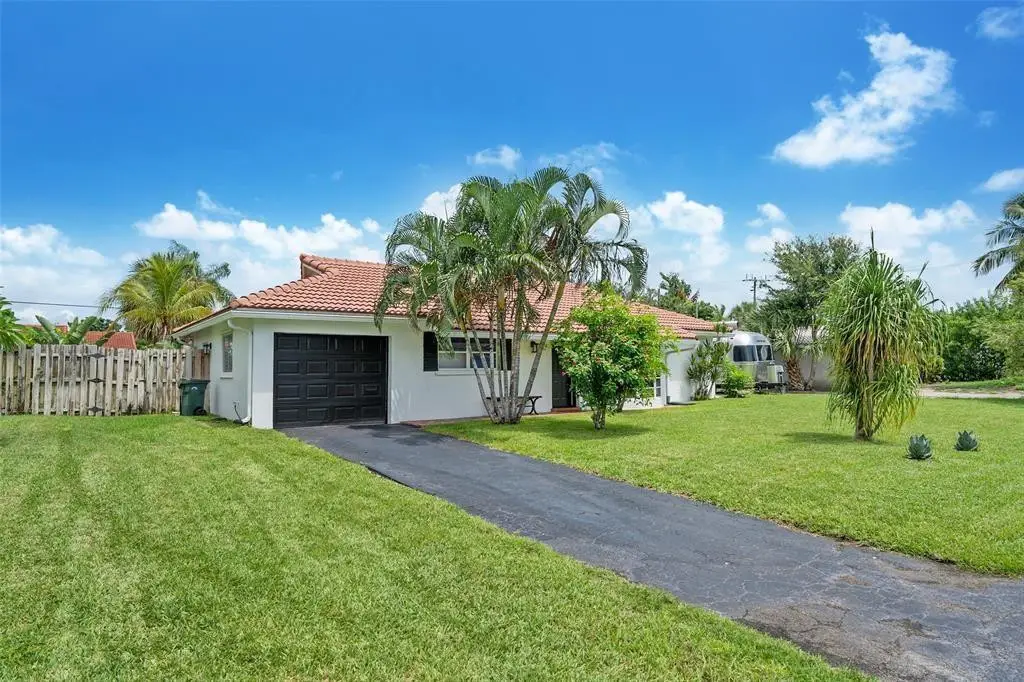241 SW 13th Street, Boca Raton, FL 33432 - Image #1