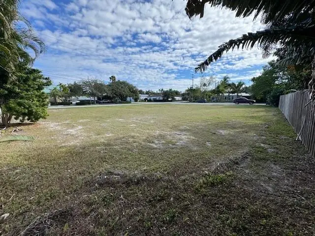 435 NE 25th Street, Wilton Manors, FL 33305 - Image #3