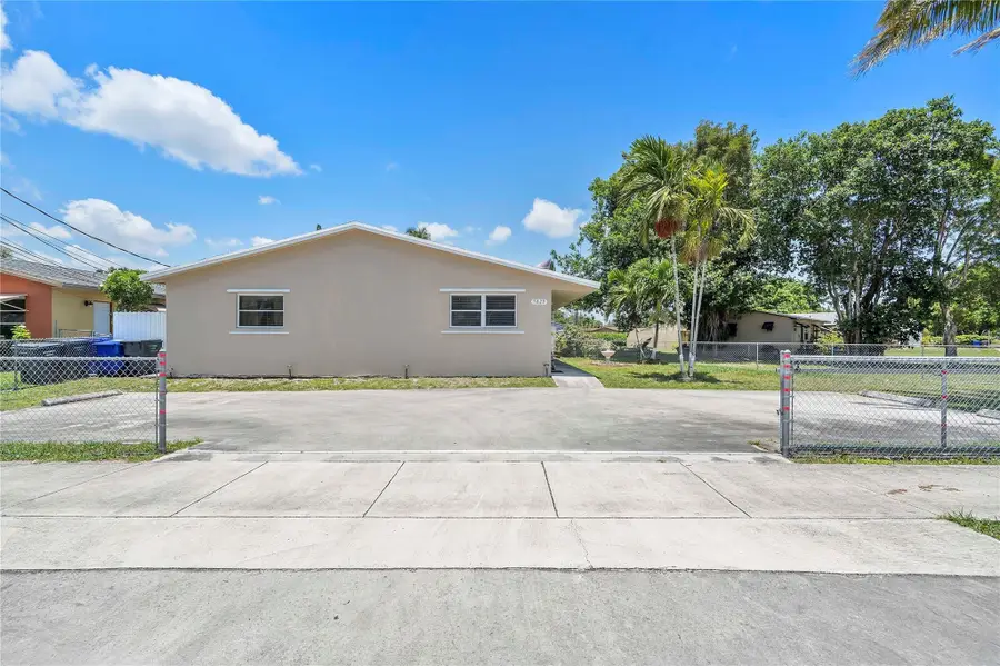 5829 Taylor Street, Hollywood, FL 33021 - #2