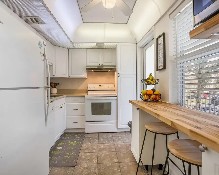 2671 S Course Drive #203, Pompano Beach, FL 33069 - Image #2