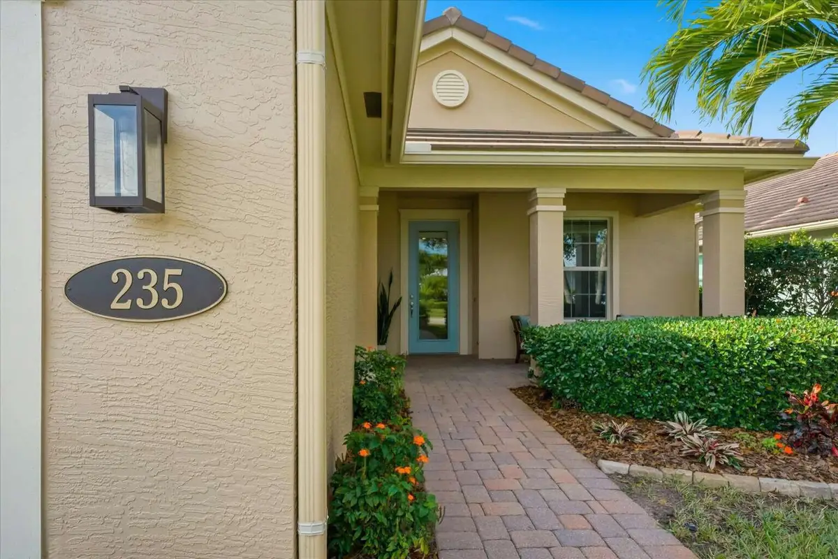 235 11th Square, Vero Beach, FL 32962 - #1