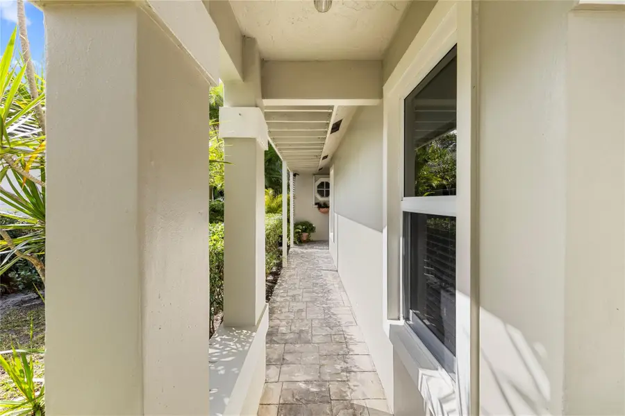 2933 Myrtle Oak Circle, Davie, FL 33328 - Image #2