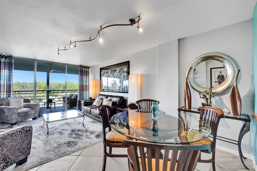 110 Royal Park Drive #4C, Oakland Park, FL 33309 - Image #3