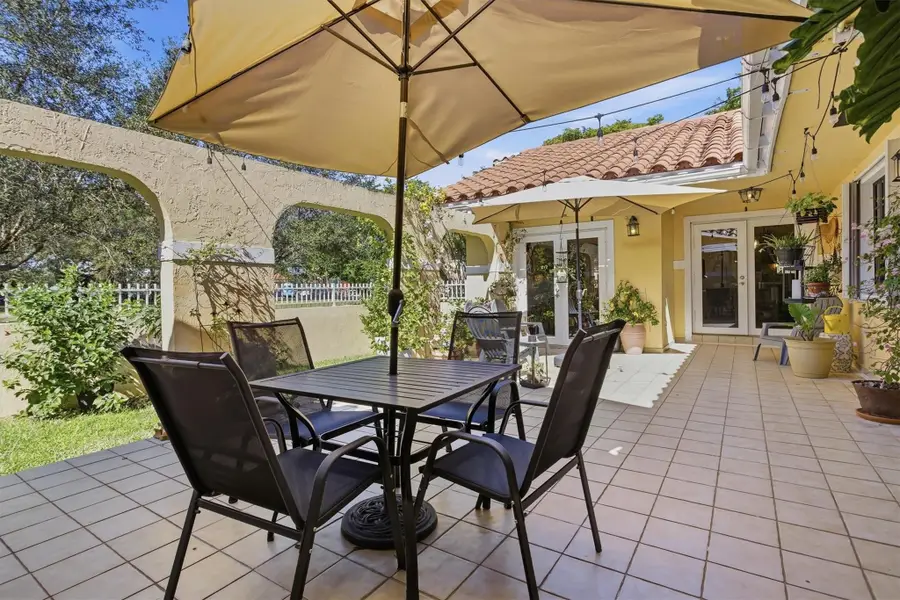 430 Sarto Avenue, Coral Gables, FL 33134 - Image #2